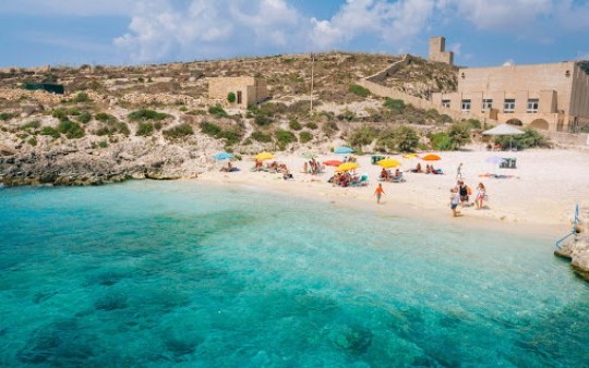 Ħondoq Bay